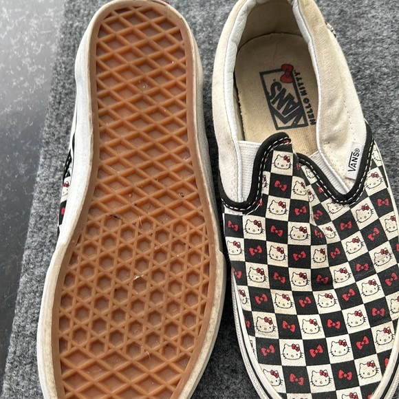 Hello kitty vans - Picture 2 of 2